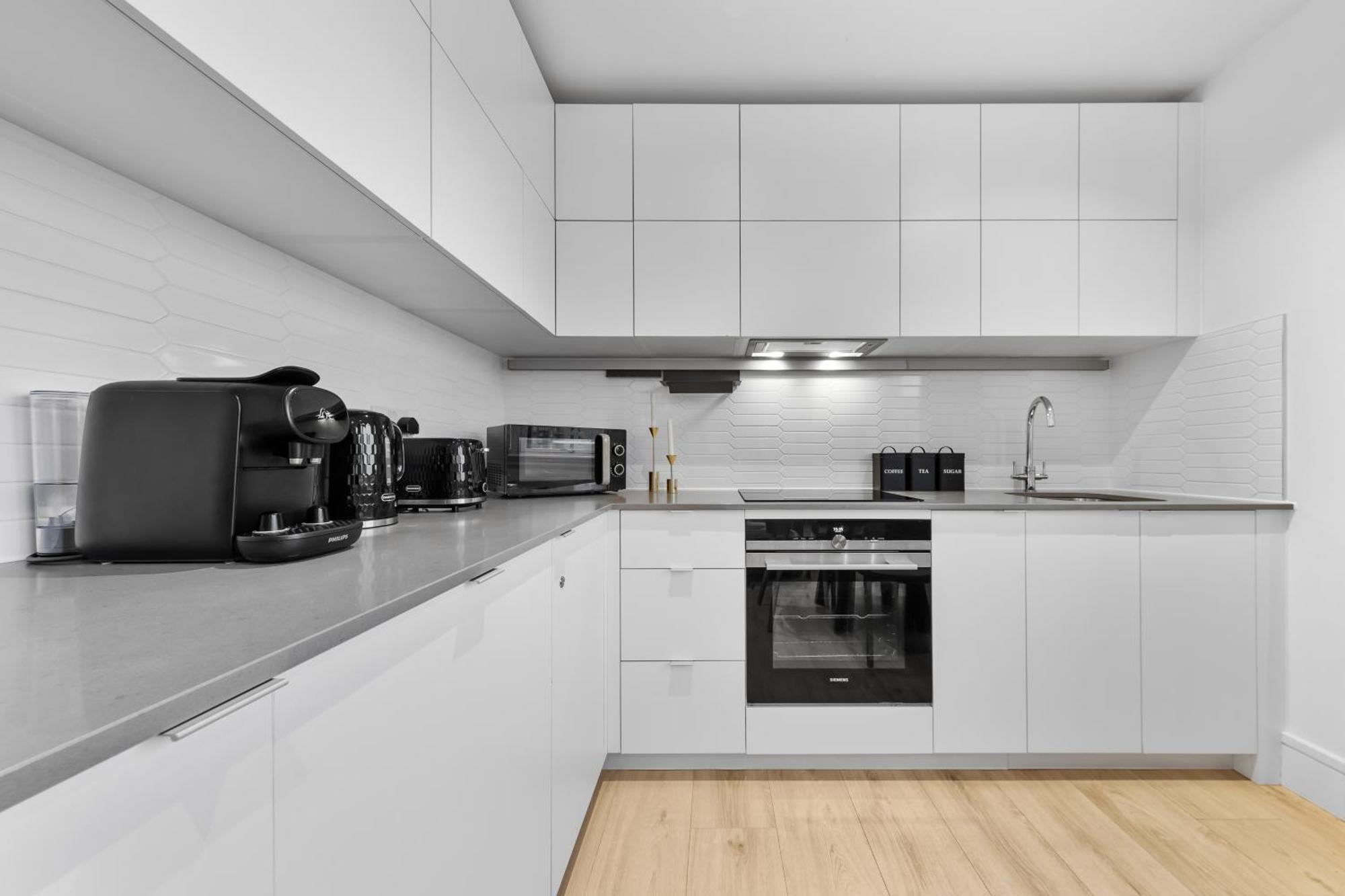 Stylish Retreats On Olympic Way Apartment Londra Exterior foto